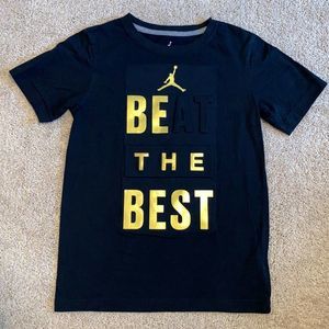 Nike Air Jordan Beat the Best Black & Gold Tee Medium